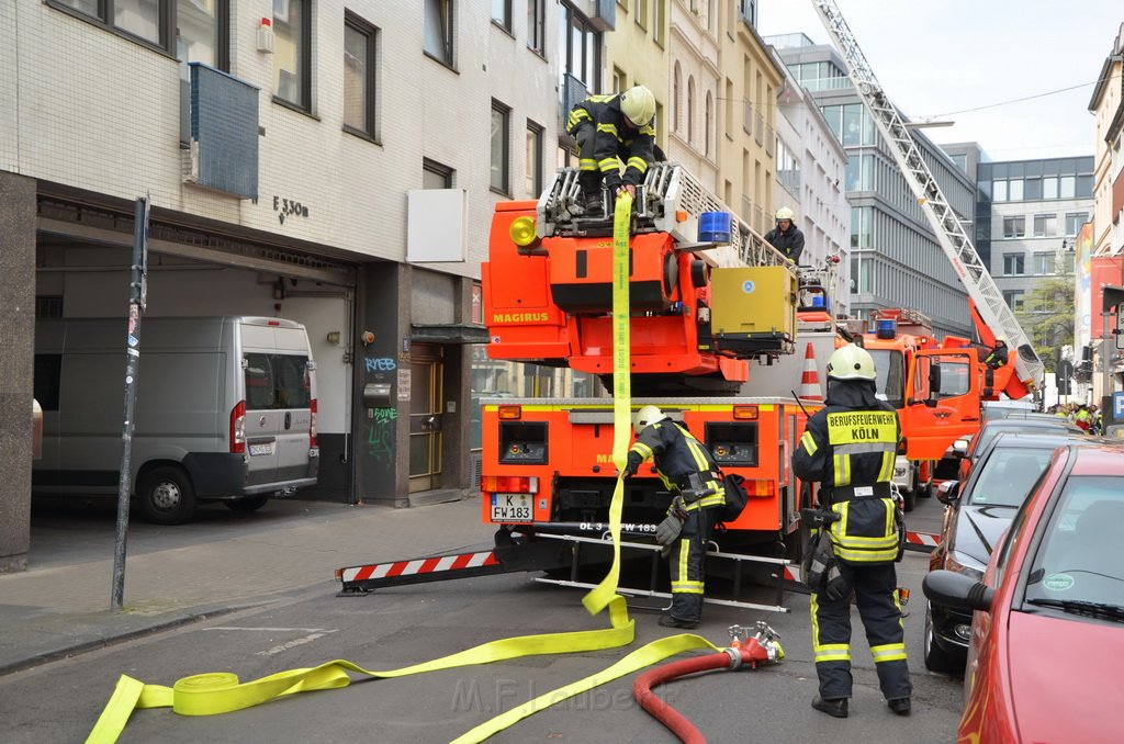 Feuer 2 Koeln Mitte Mauritiuswall P033.JPG